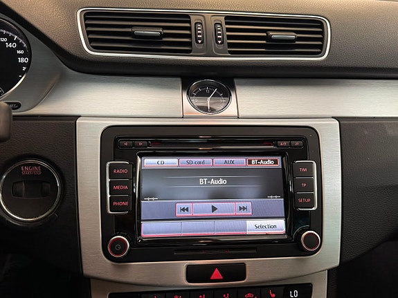 Volkswagen Passat Alltrack 16 of 20