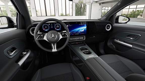 Mercedes-Benz GLA250 2 of 2