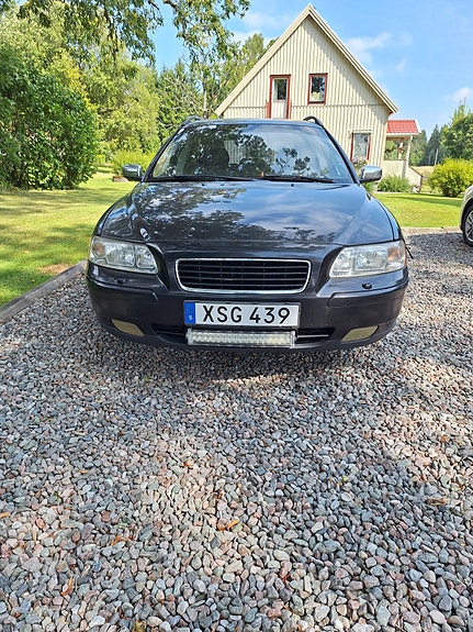 Volvo V70 3 of 13