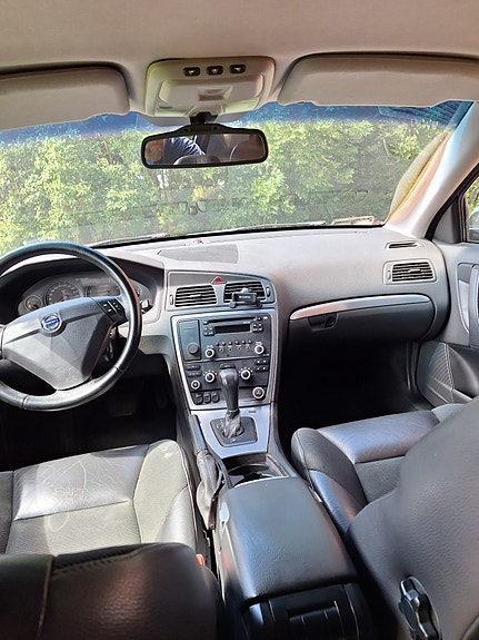 Volvo V70 9 of 13