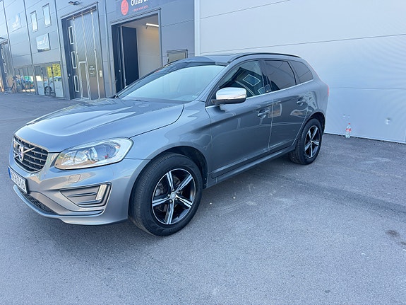 Volvo XC60 2 of 9