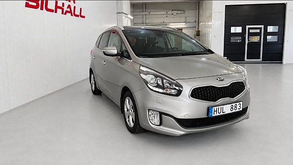 Kia Carens 5 of 11