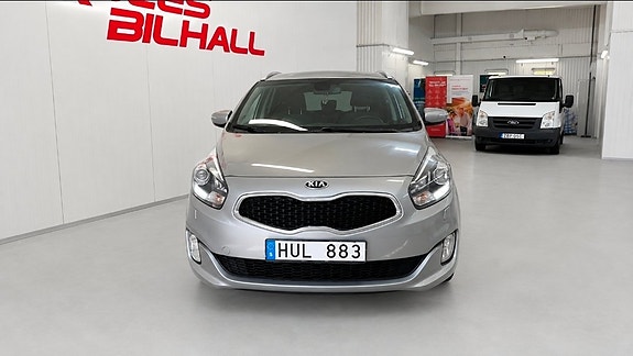Kia Carens 7 of 11