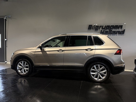 Volkswagen Tiguan 4 of 30
