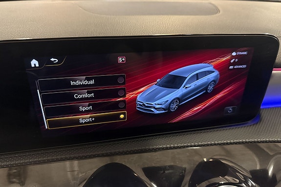 Mercedes-Benz CLA35 28 of 30