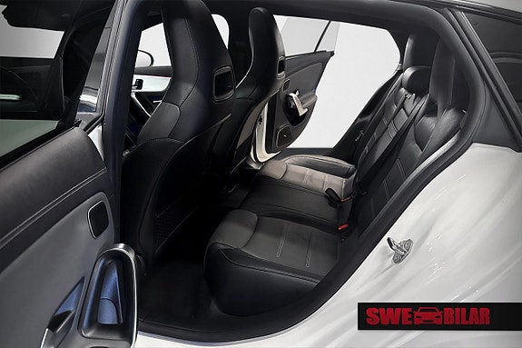 Mercedes-Benz CLA35 15 of 30