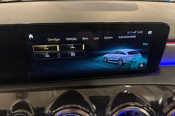 Mercedes-Benz CLA35 27 of 30
