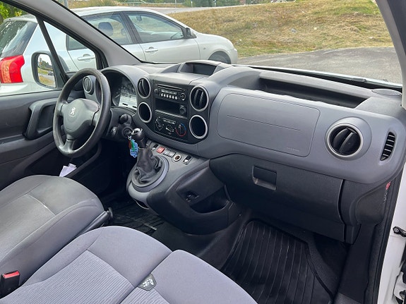 Peugeot Partner 7 of 8