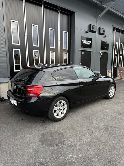 BMW 116d 3 of 13