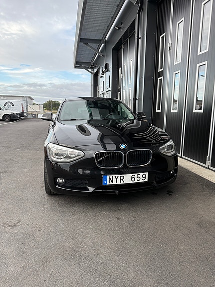 BMW 116d 2 of 13