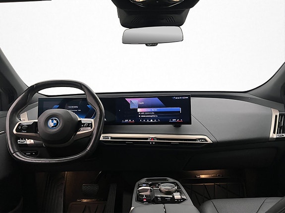 BMW iX 16 of 30
