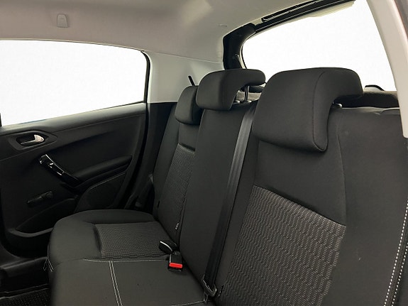 Peugeot 208 14 of 28