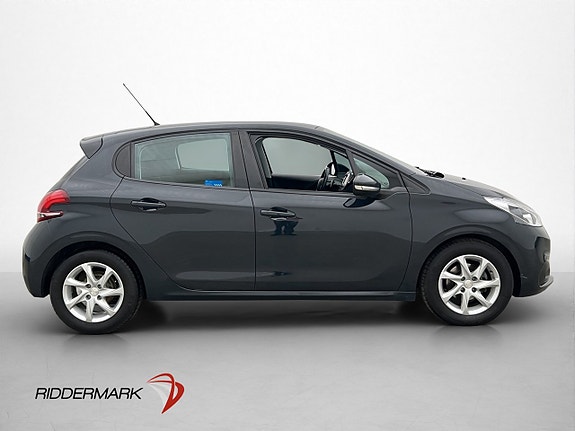 Peugeot 208 9 of 28