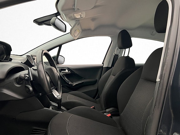 Peugeot 208 11 of 28