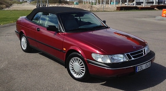 Saab 900 2 of 2