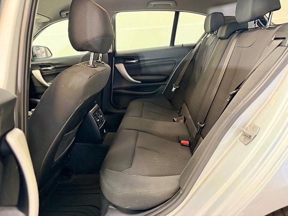 BMW 116d 9 of 15