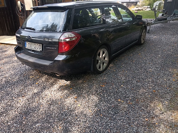 Subaru Legacy 6 of 7
