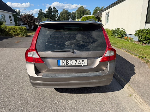 Volvo V70 4 of 7