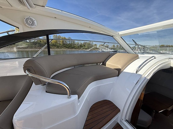 Princess V39 - 2012 | 2 x Volvo Penta D6-330 | Joystick 5 of 12