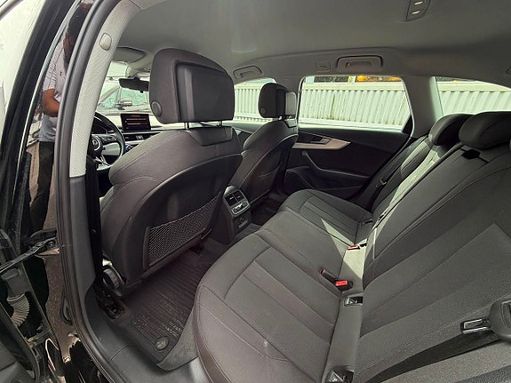 Audi A4 13 of 30