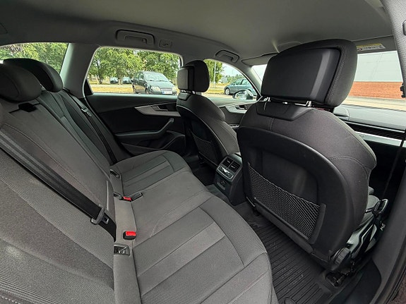 Audi A4 15 of 30