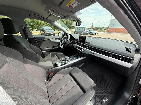 Audi A4 16 of 30