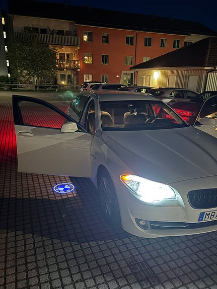 BMW 520d 2 of 10