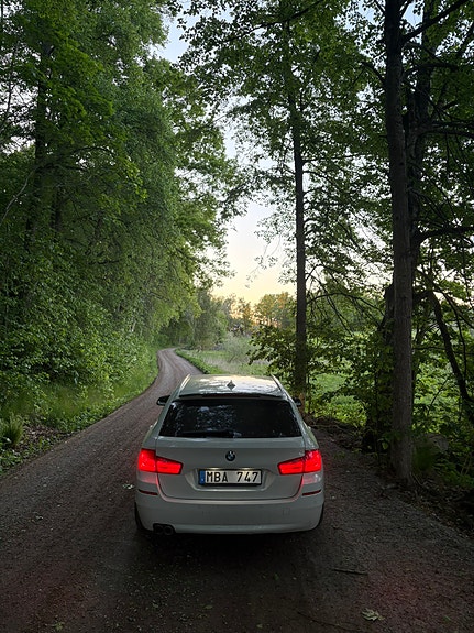 BMW 520d 4 of 10