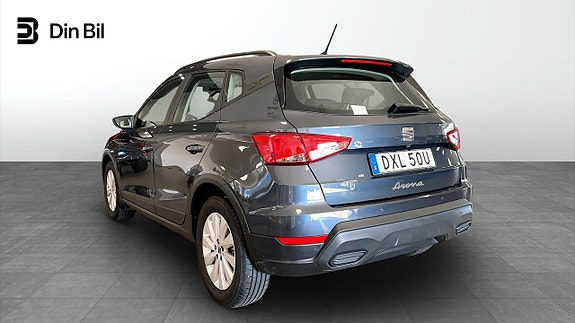 Seat Arona 3 of 12