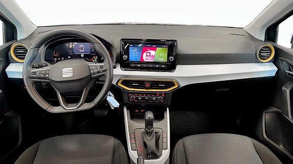 Seat Arona 10 of 12