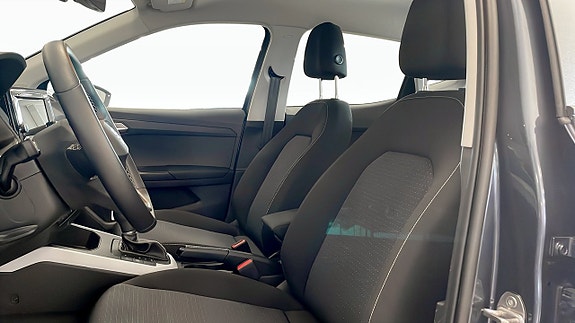 Seat Arona 7 of 12