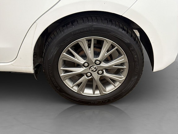 Toyota Yaris 28 of 30