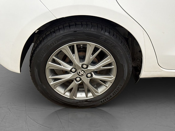 Toyota Yaris 29 of 30