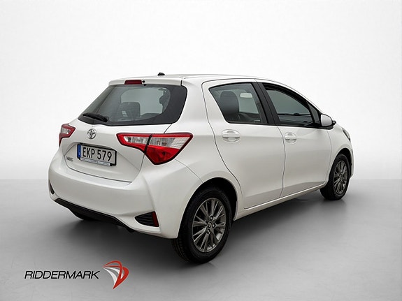 Toyota Yaris 8 of 30