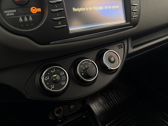 Toyota Yaris 23 of 30