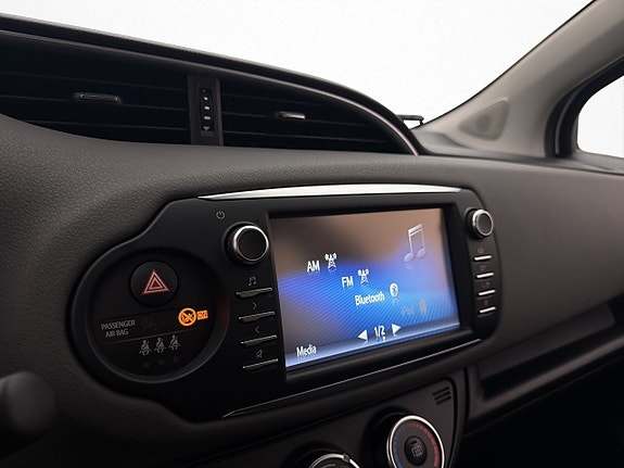 Toyota Yaris 20 of 30