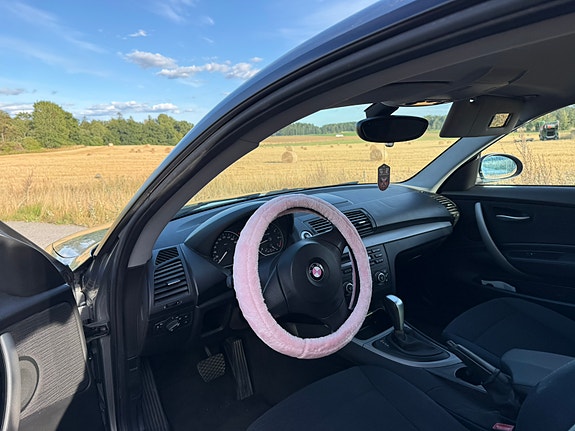 BMW 118i 5 of 7