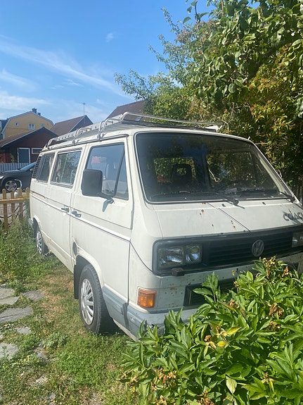 Volkswagen Caravelle 2 of 10