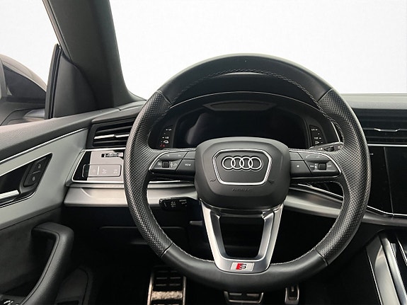 Audi Q8 14 of 30