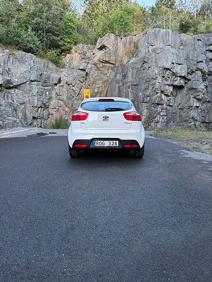 Kia Rio 4 of 5