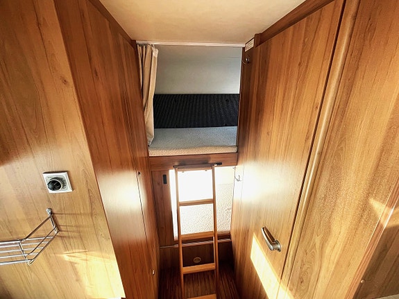 Bürstner Nexxo Family A645, våningssäng, 6 åkande, 3500 kg 5 of 20