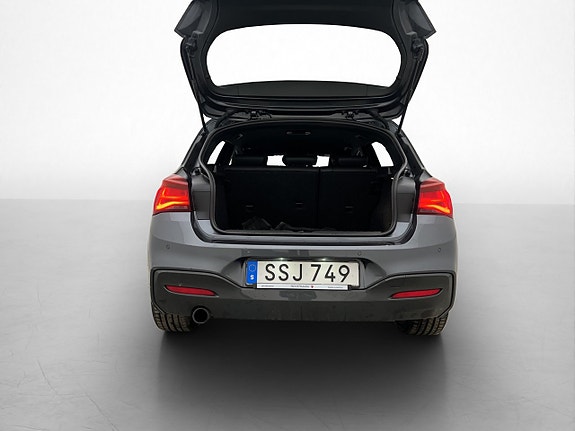 BMW 118i 25 of 29