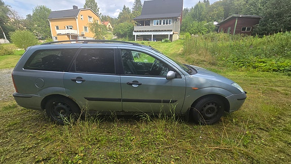 Ford Focus 2 of 11