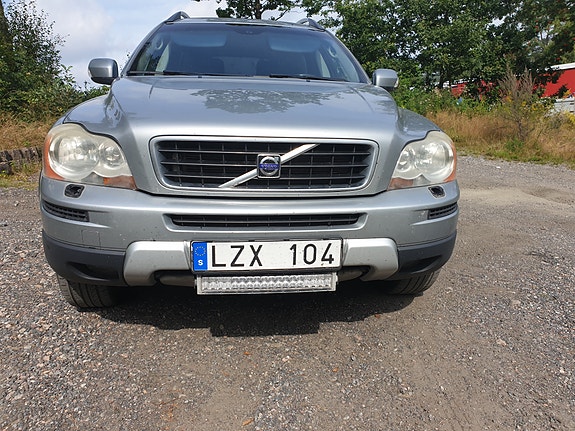 Volvo XC90 3 of 7