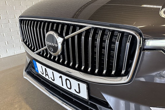 Volvo XC60 2 of 20