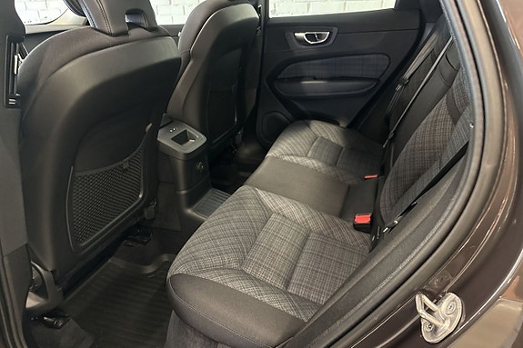Volvo XC60 14 of 20