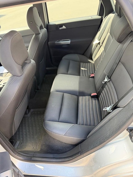 Volvo V50 8 of 9