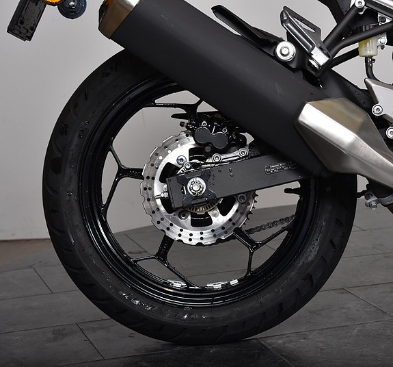 Kawasaki Z125 SPORT PACK 11 of 19