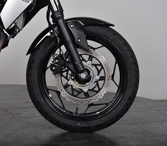Kawasaki Z125 SPORT PACK 9 of 19