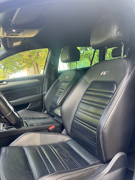 Volkswagen Passat 8 of 11